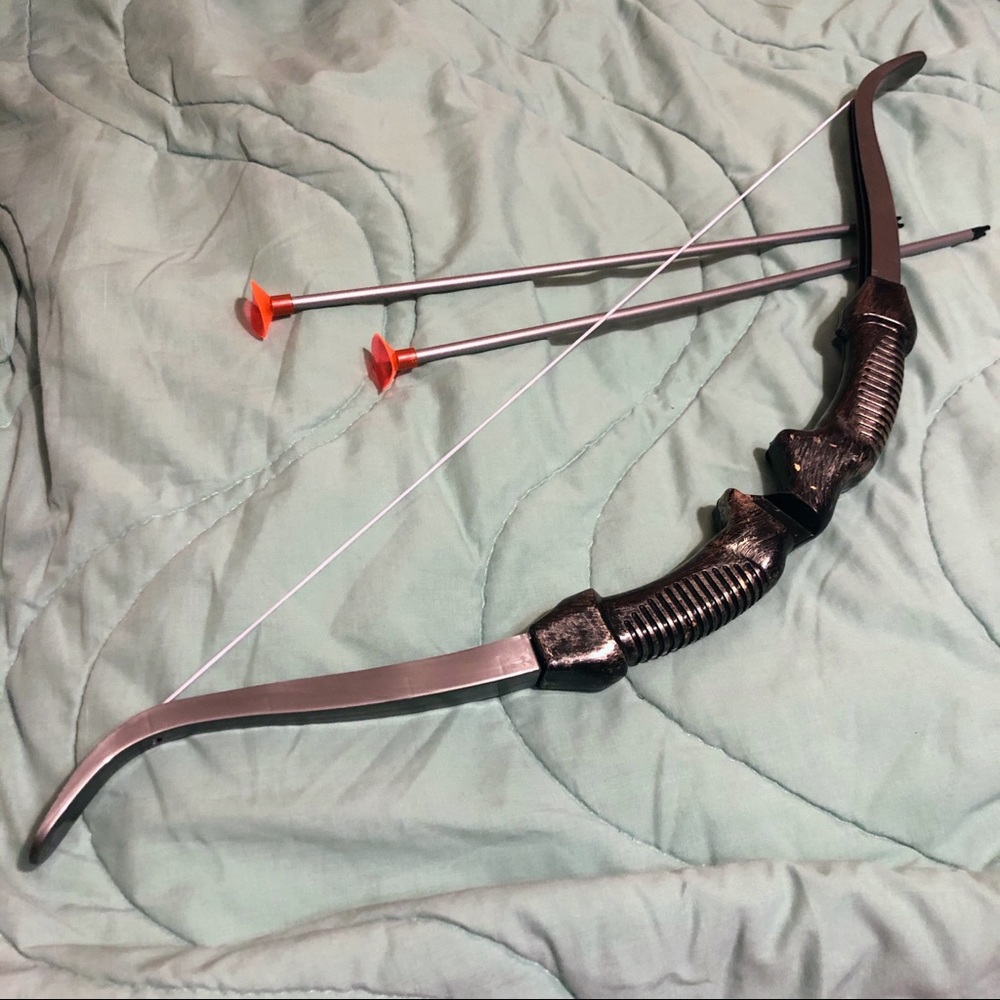 Halloween Spirit | Bow & Arrows